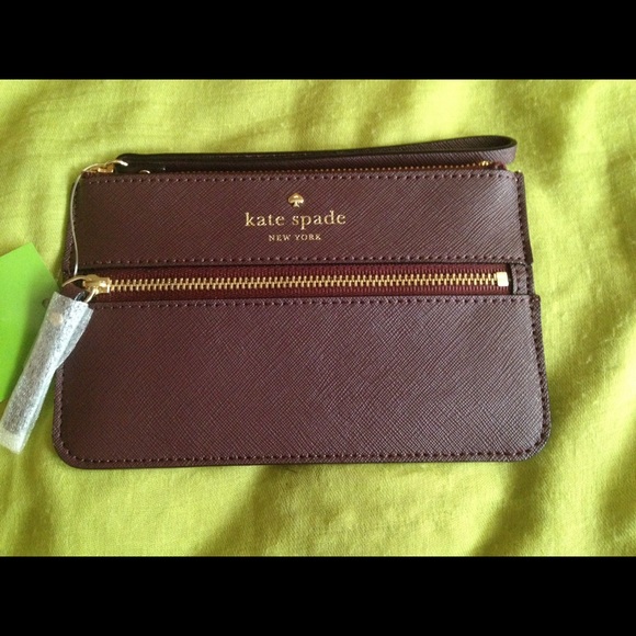 kate spade Handbags - Kate spade wristlet